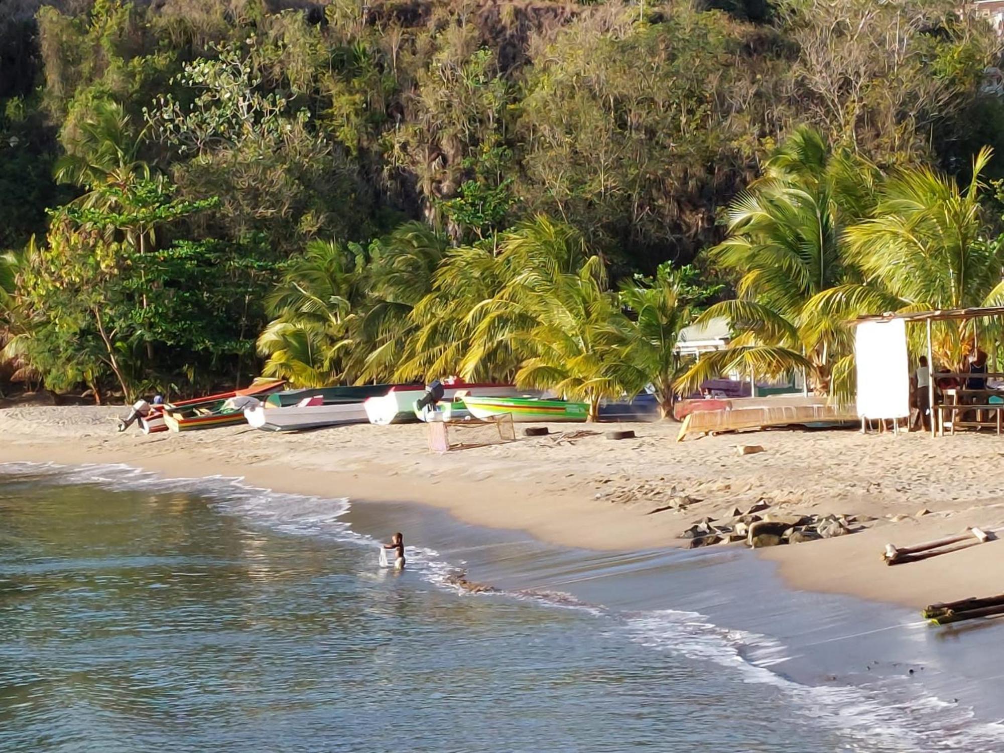 Royal Escape Hotel Anse La Raye Exterior photo